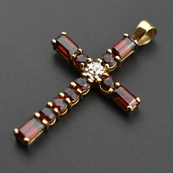Garnet and diamond cross pendant solid 10K gold - Picture 2 of 12